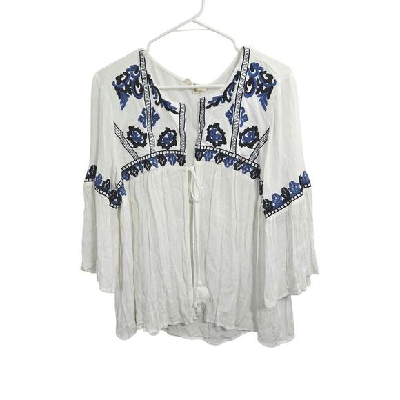 entro Tops - Entro White Blue Tie Front Boho Embroidery Top 3/4 Sleeves Size Medium